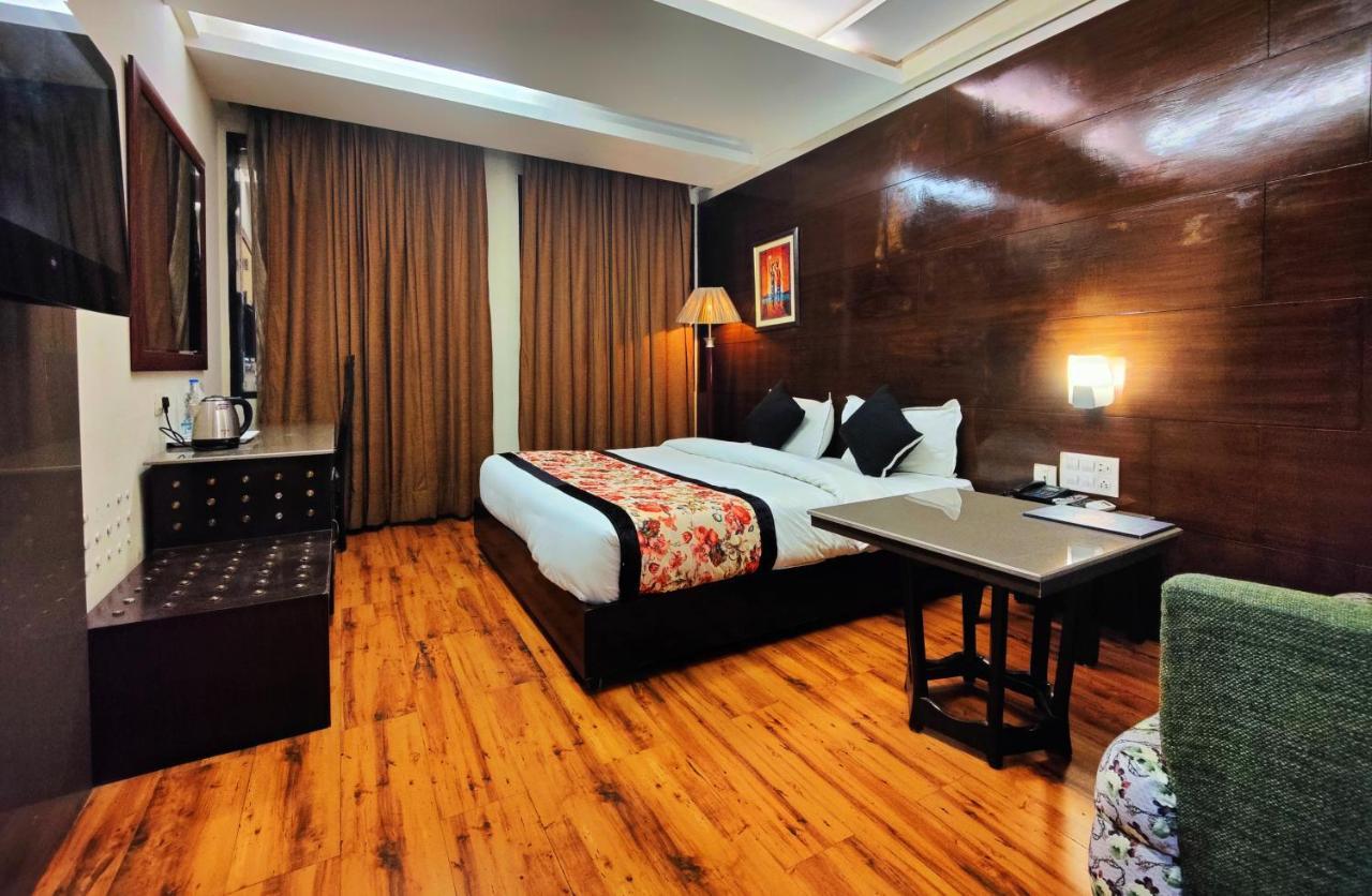Hotel The Regent - Regency Rediscovered Chandigarh